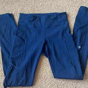 Navy blue Lululemon leggings!